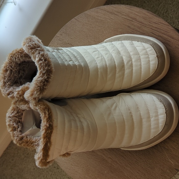 Ryka women's Aubonne Gore Boot - Picture 3 of 6